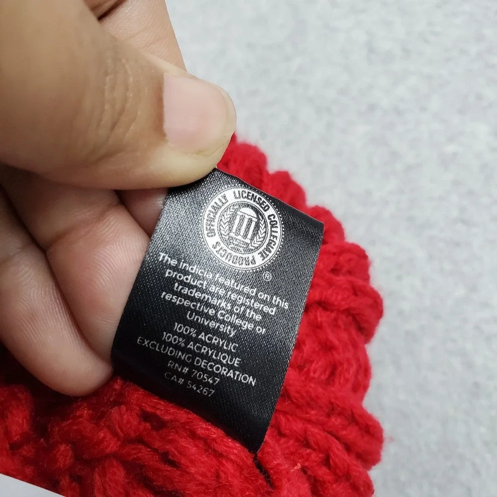 Fresno State Bulldogs Women Beanie ONE SIZE Red 47 Pom Logo Cable Knit